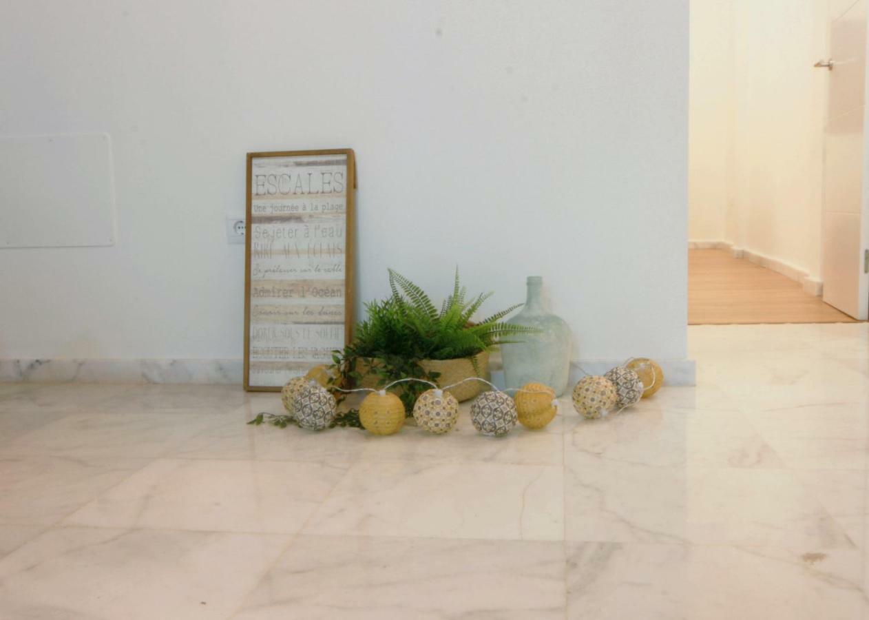 Apartamento Vacacional Carmonaアパートメント エクステリア 写真